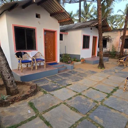 Prafulla Homestay Карвар Екстер'єр фото