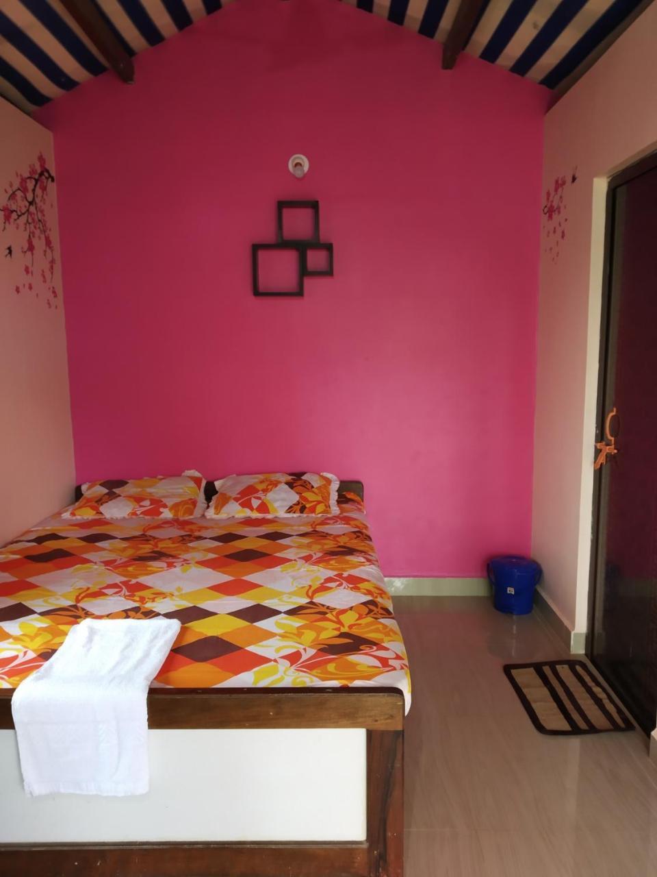Prafulla Homestay Карвар Екстер'єр фото